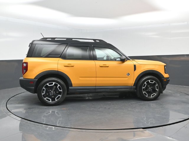 Certified 2022 Ford Bronco Sport Outer Banks w/ Tech Package AWD/4WD image 3