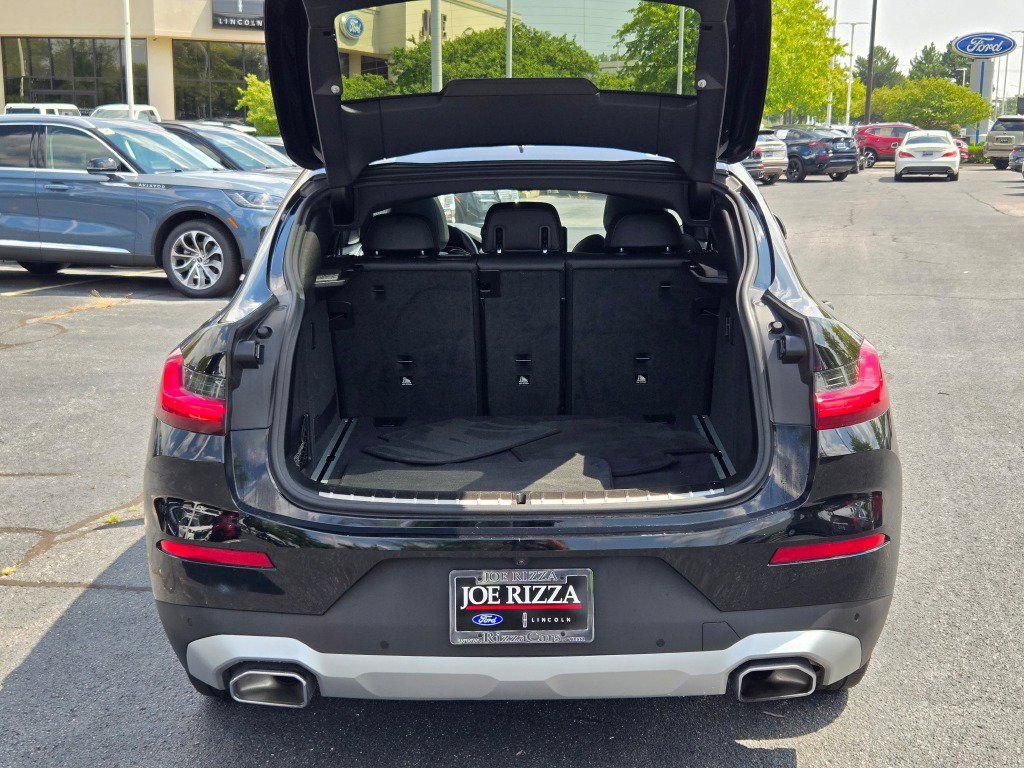 Used 2022 BMW X4 xDrive30i AWD/4WD image 12