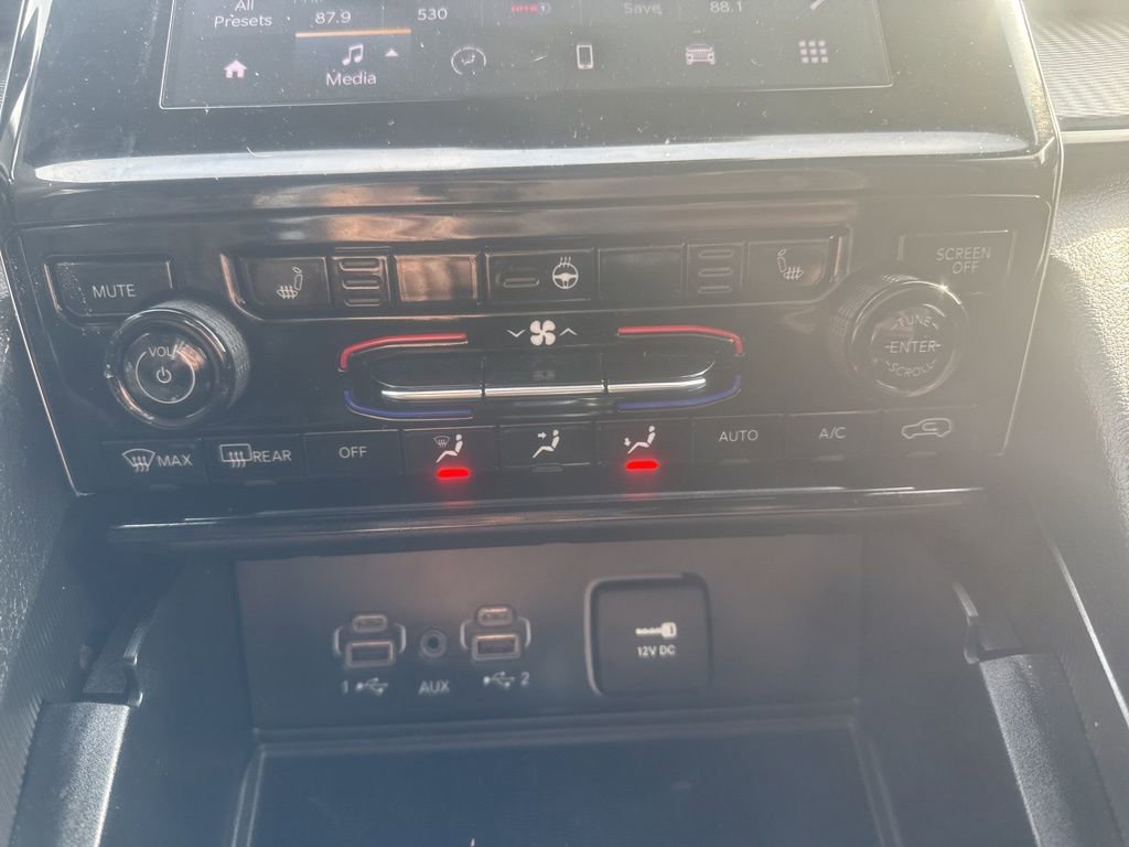 Used 2024 Jeep Grand Cherokee Altitude image 18