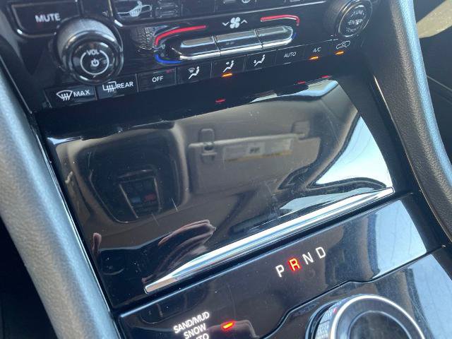 Used 2022 Jeep Grand Cherokee L Limited AWD/4WD image 19
