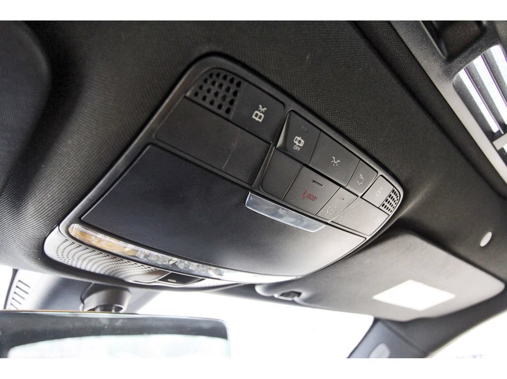 Used 2021 Mercedes-Benz C 300 Sedan image 26