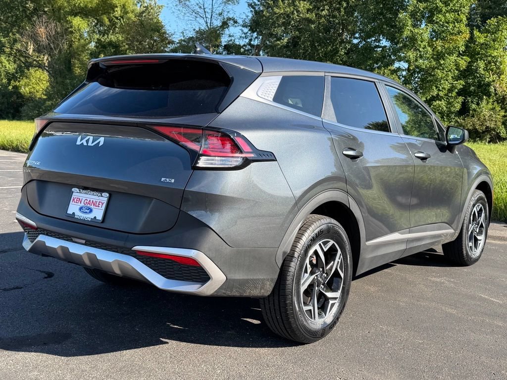 Used 2023 Kia Sportage LX AWD/4WD image 9