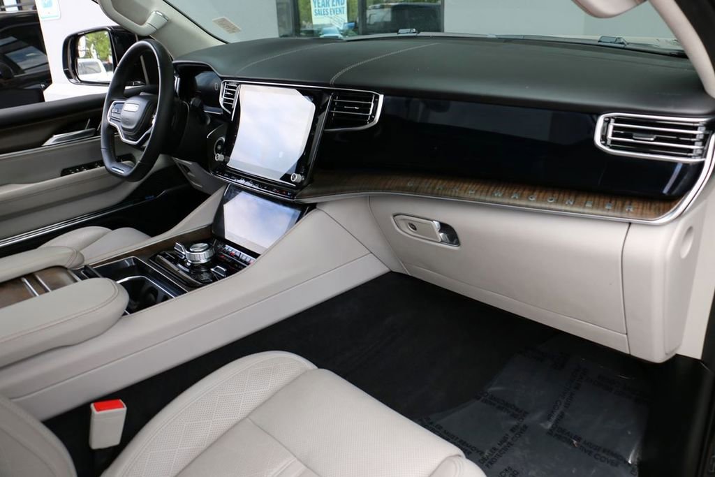 Used 2023 Jeep Grand Wagoneer Series II AWD/4WD image 34