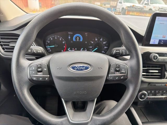 Certified 2020 Ford Escape SE image 16