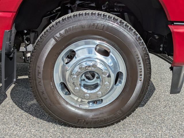 Certified 2026 Ford F350 Platinum w/ FX4 Off-Road Package image 11