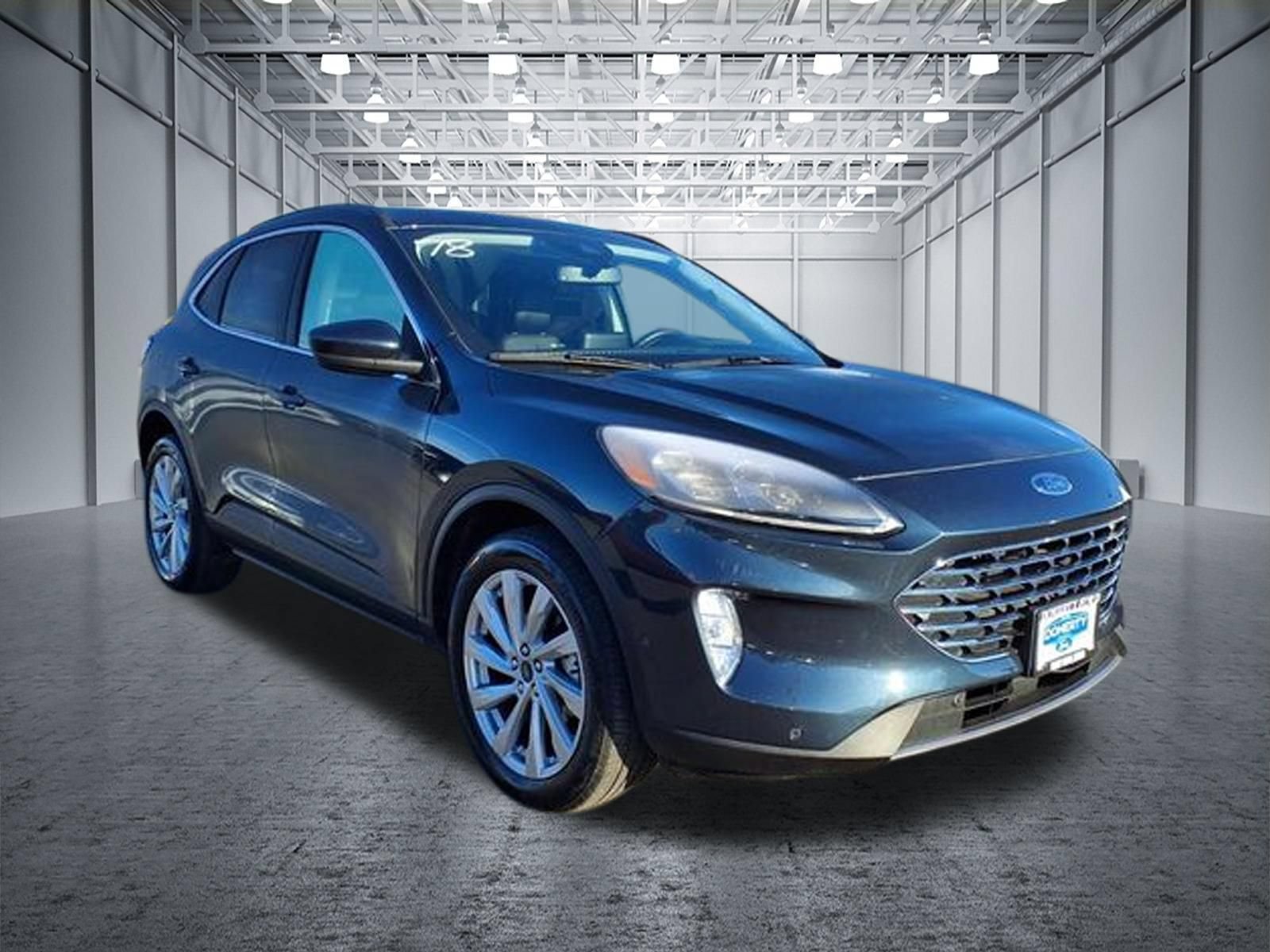 Certified 2022 Ford Escape Titanium w/ Titanium Elite Package AWD/4WD image 5