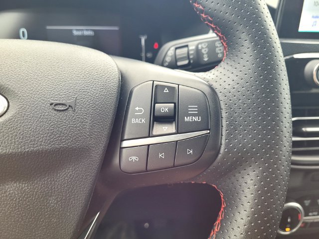 Certified 2025 Ford Escape ST-Line Select AWD/4WD image 23