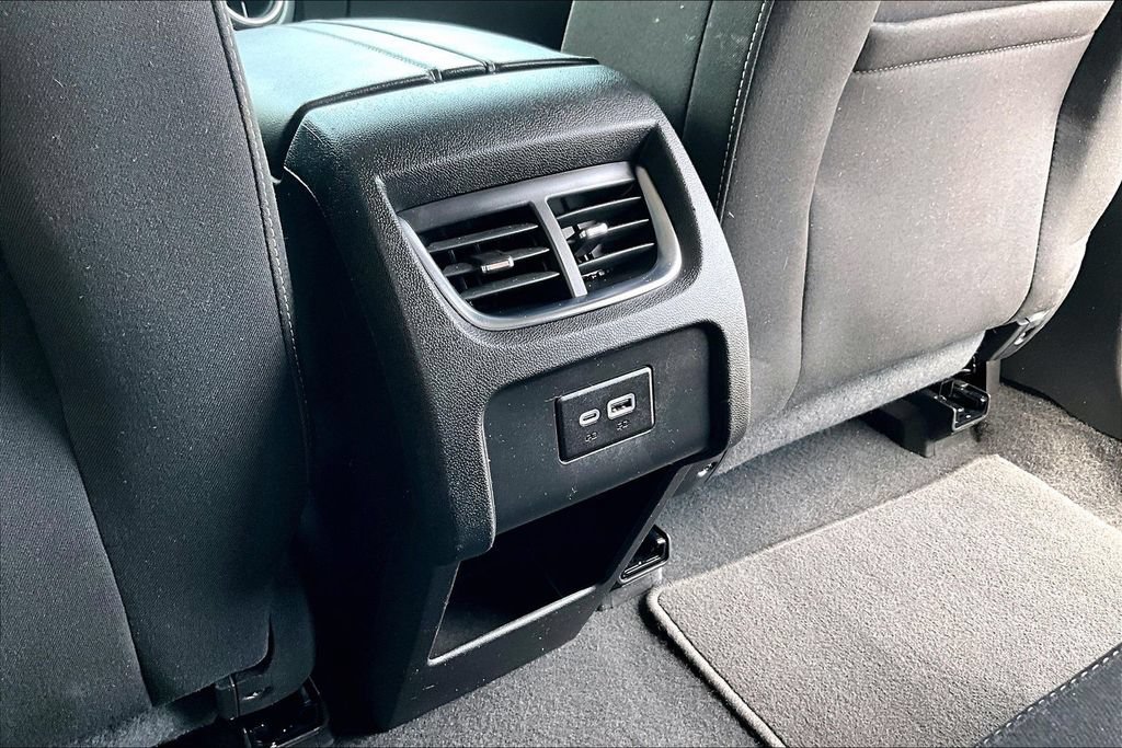 Used 2025 Chevrolet Blazer LT AWD/4WD image 33