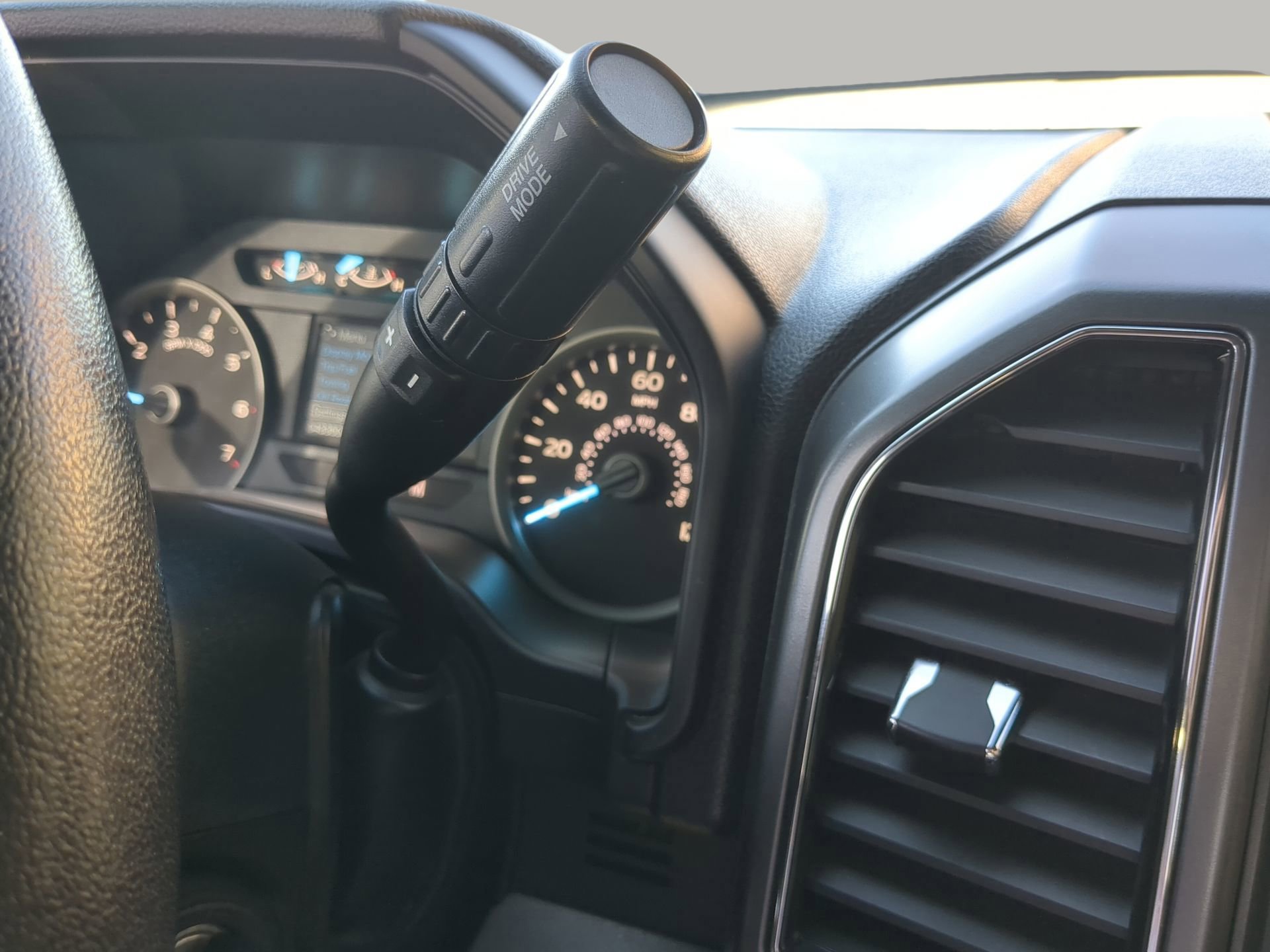 Certified 2019 Ford F150 XLT w/ Equipment Group 302A Luxury image 55