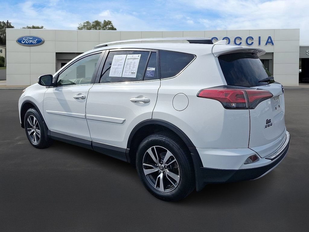Used 2018 Toyota RAV4 XLE w/ Plus Extra Value Package AWD/4WD image 6