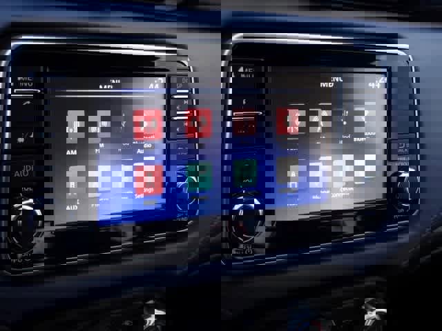 Used 2023 Nissan Versa SV image 18