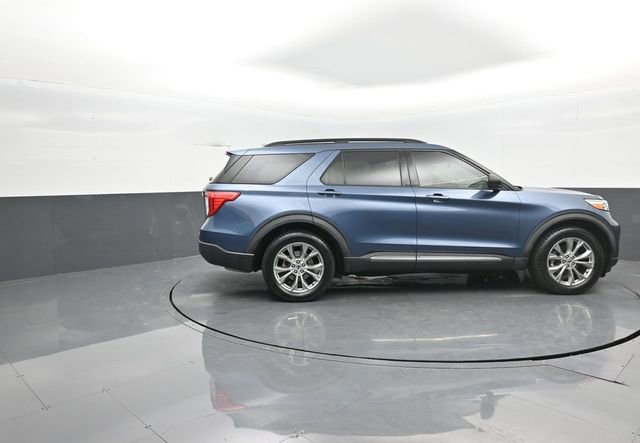 Certified 2020 Ford Explorer XLT w/ Equipment Group 202A image 8