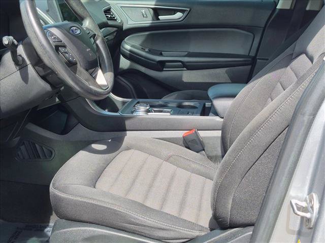 Certified 2022 Ford Edge SE w/ Black Appearance Package AWD/4WD image 15