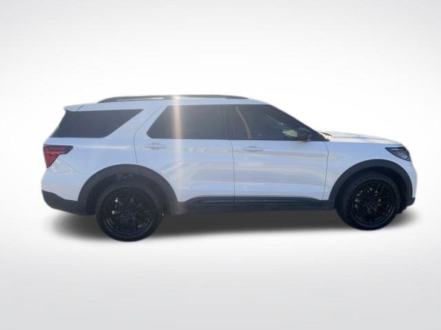 Certified 2026 Ford Explorer Active RWD image 12