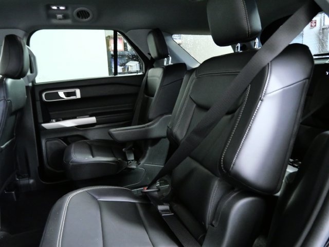 Certified 2023 Ford Explorer XLT w/ Equipment Group 202A AWD/4WD image 15