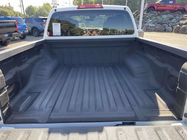 Used 2024 Nissan Frontier SV RWD image 8