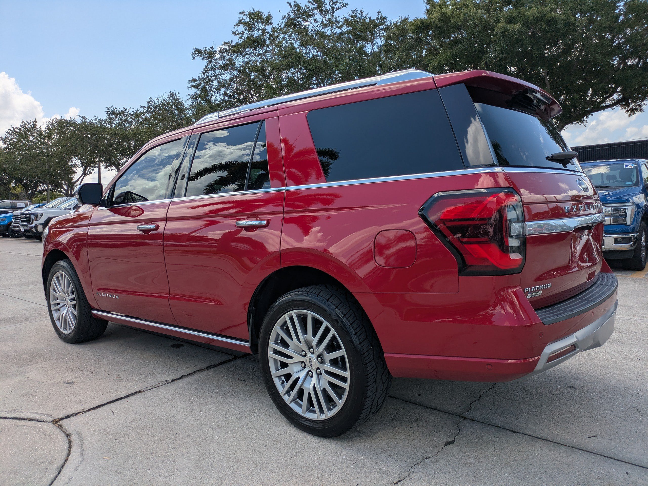 Certified 2022 Ford Expedition Platinum RWD image 6