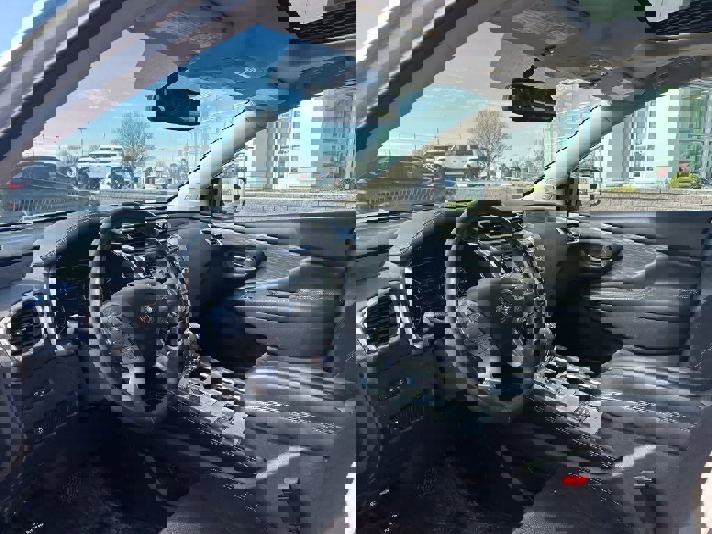 Used 2018 Nissan Murano SV w/ Premium Package image 9