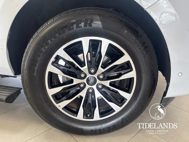 Certified 2025 Ford Expedition Platinum AWD/4WD image 35