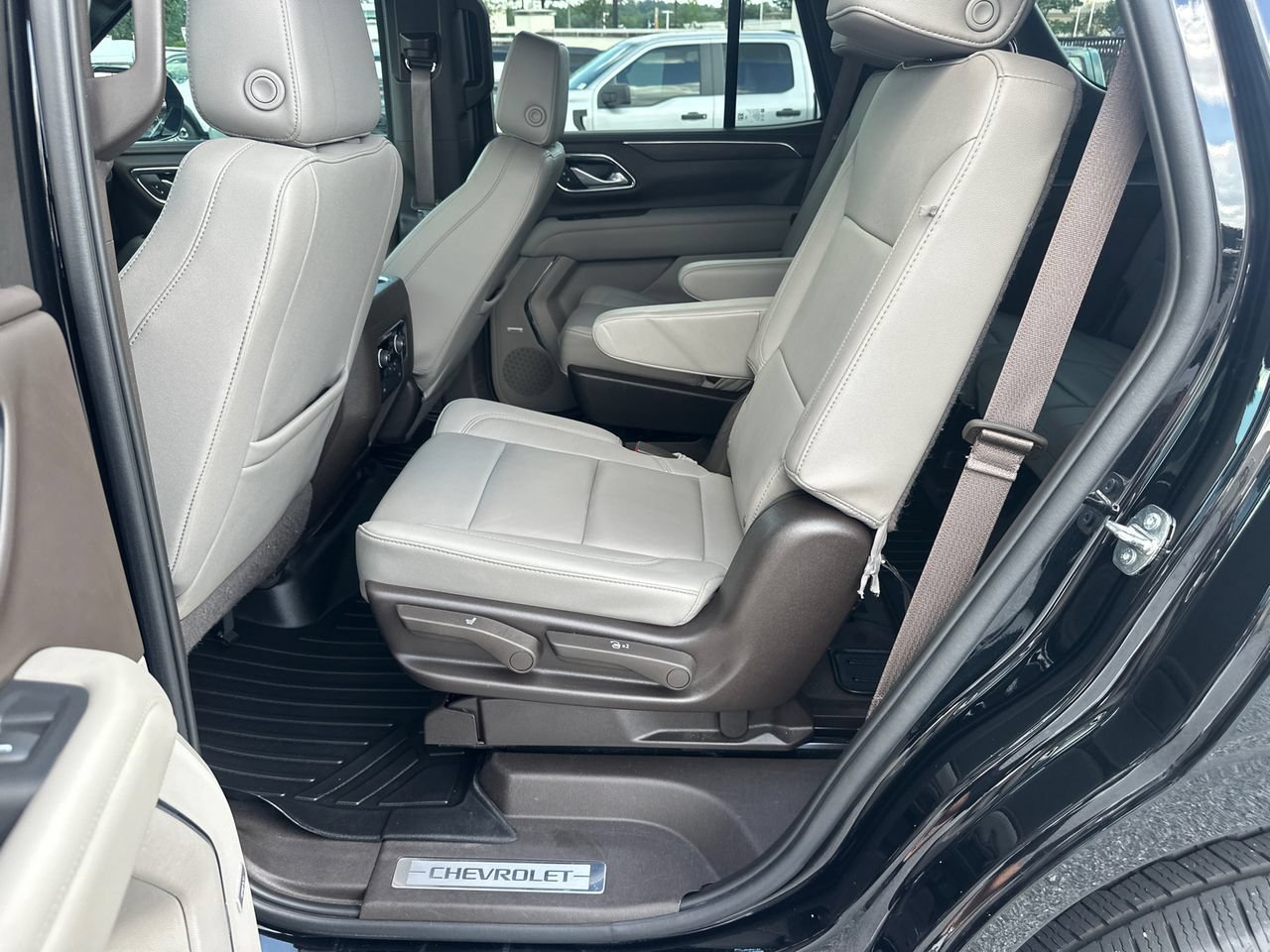 Used 2023 Chevrolet Tahoe LT RWD image 23