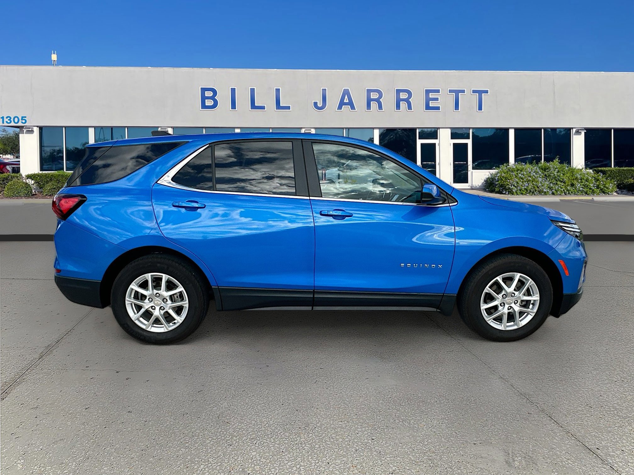 Used 2024 Chevrolet Equinox LT image 6