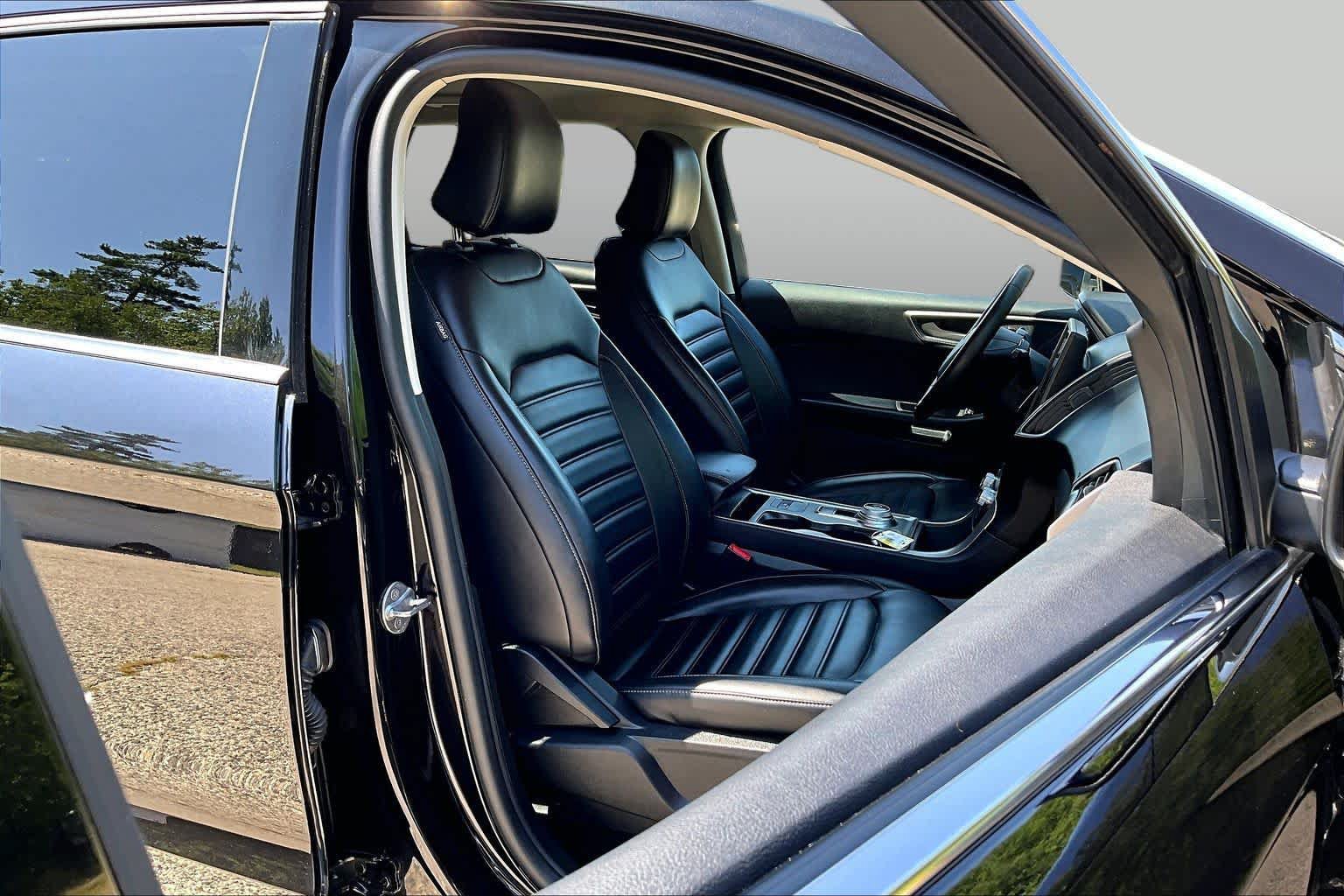 Certified 2024 Ford Edge SEL AWD/4WD image 8