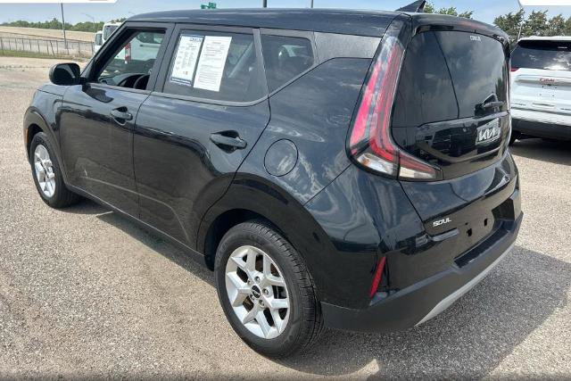 Used 2024 Kia Soul LX w/ Option Group 015 FWD image 4