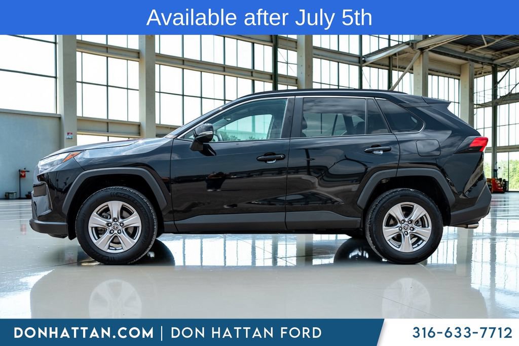 Used 2024 Toyota RAV4 XLE FWD image 2