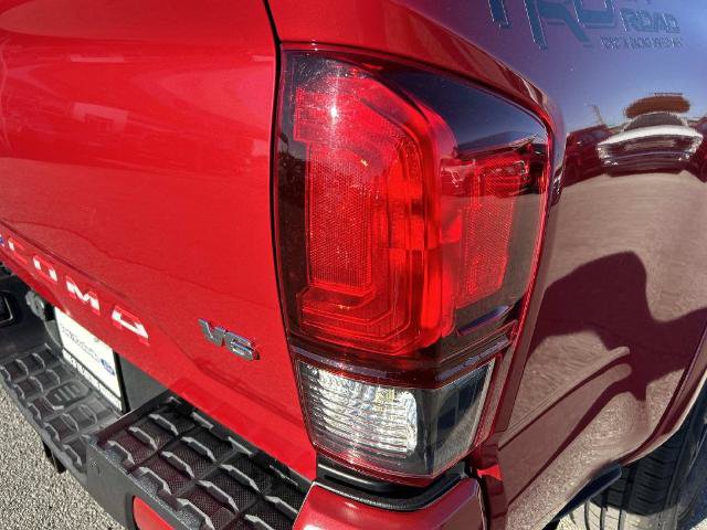 Used 2022 Toyota Tacoma SR5 RWD image 10