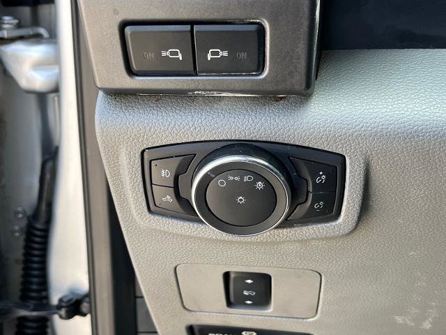 Certified 2019 Ford F250 XLT w/ XLT Premium Package AWD/4WD image 17