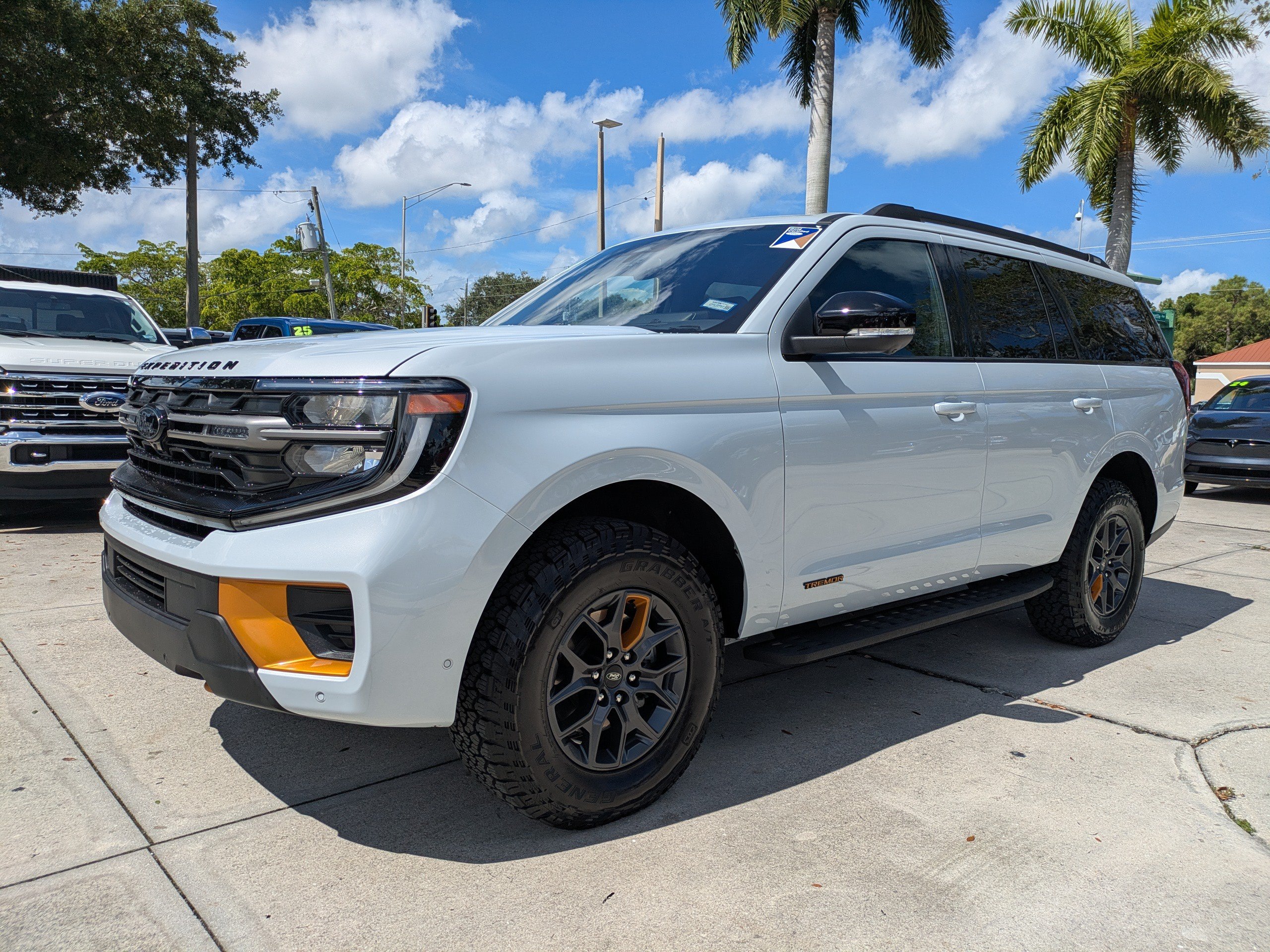 Certified 2025 Ford Expedition Tremor AWD/4WD image 7