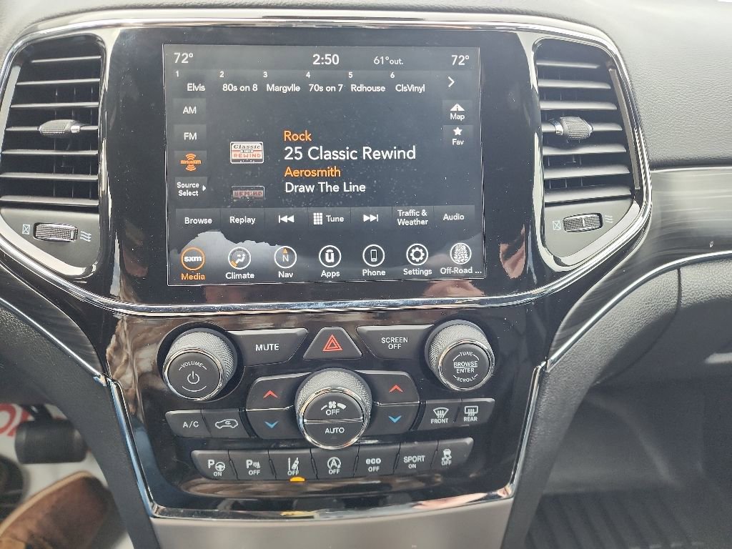 Used 2021 Jeep Grand Cherokee Limited AWD/4WD image 14