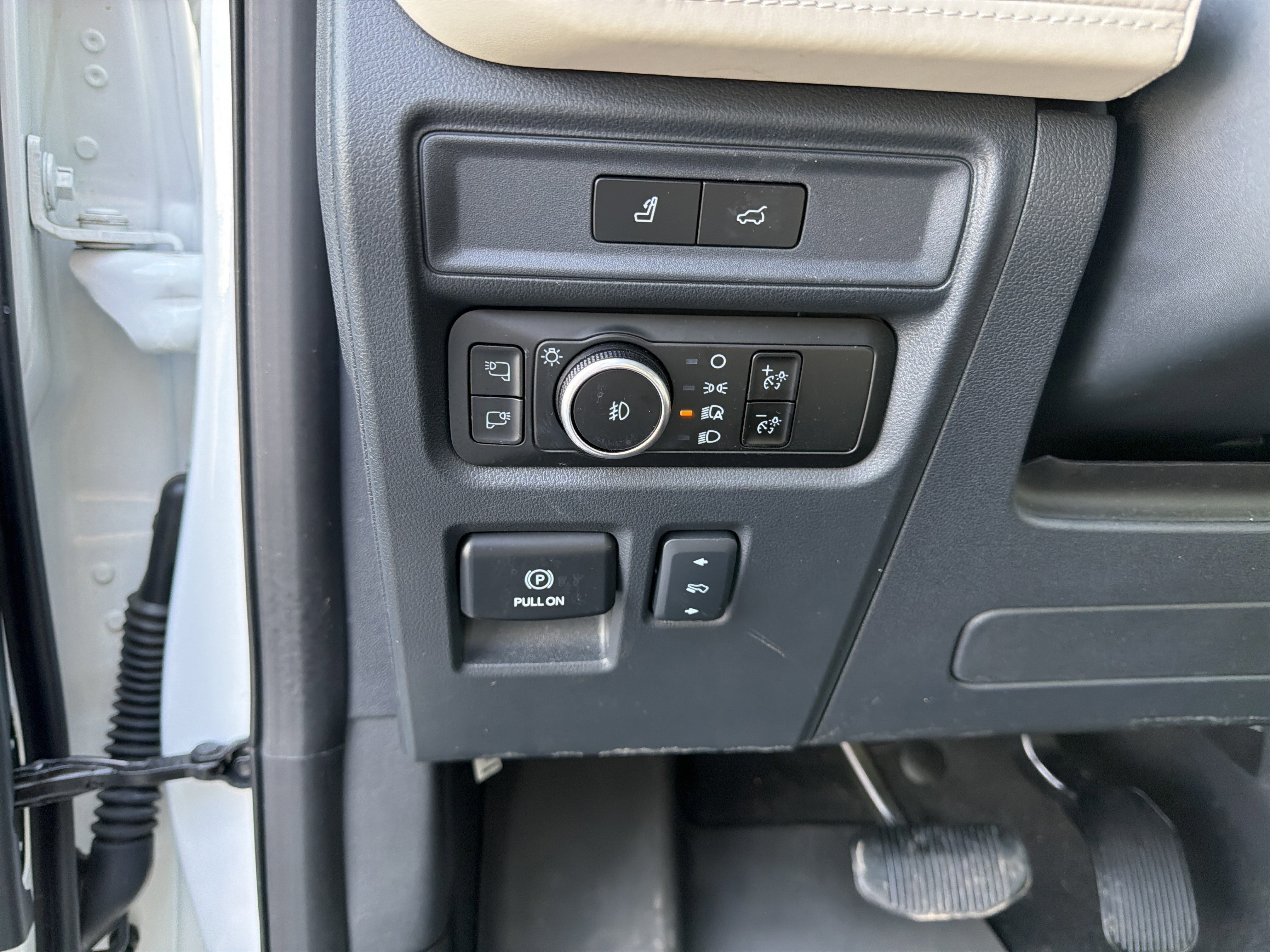 Certified 2024 Ford Expedition Max Platinum image 40