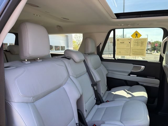 Certified 2025 Ford Expedition Max Platinum AWD/4WD image 38