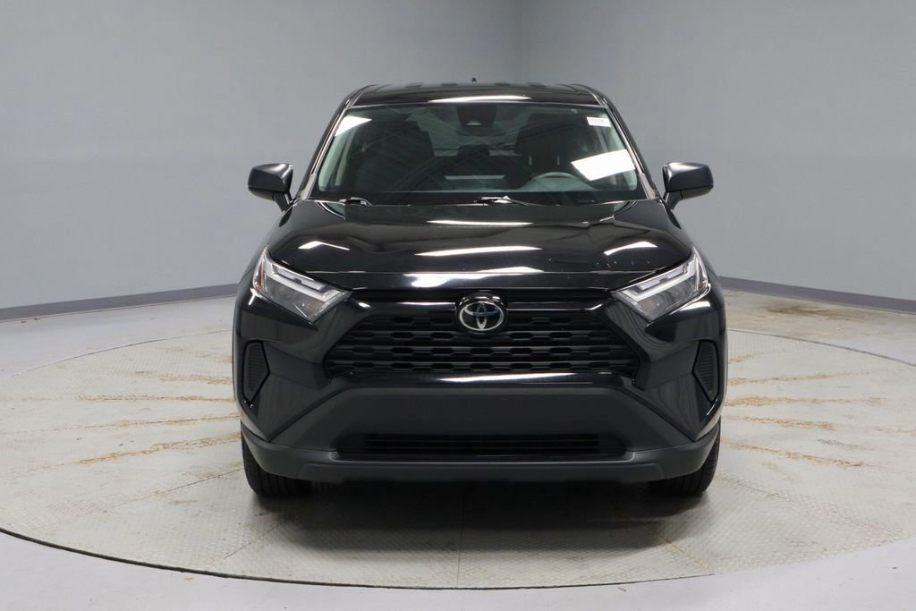 Used 2023 Toyota RAV4 LE AWD/4WD image 8