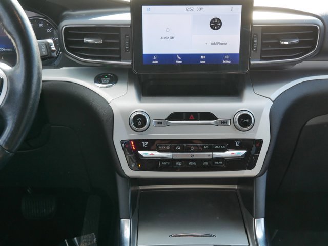 Certified 2021 Ford Explorer XLT w/ Equipment Group 202A image 17