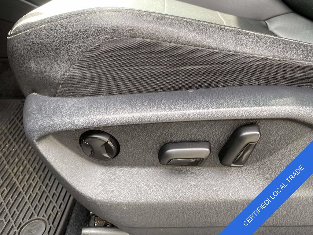 Used 2020 Volkswagen Tiguan SE AWD/4WD image 16
