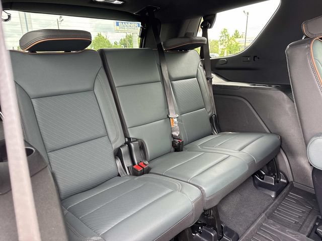 Used 2025 GMC Yukon AT4 w/ AT4 Premium Package AWD/4WD image 9