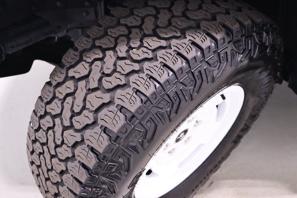 Certified 2025 Ford Bronco Heritage Edition AWD/4WD image 38