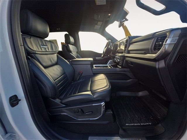 Certified 2025 Ford F450 Platinum w/ FX4 Off-Road Package image 15