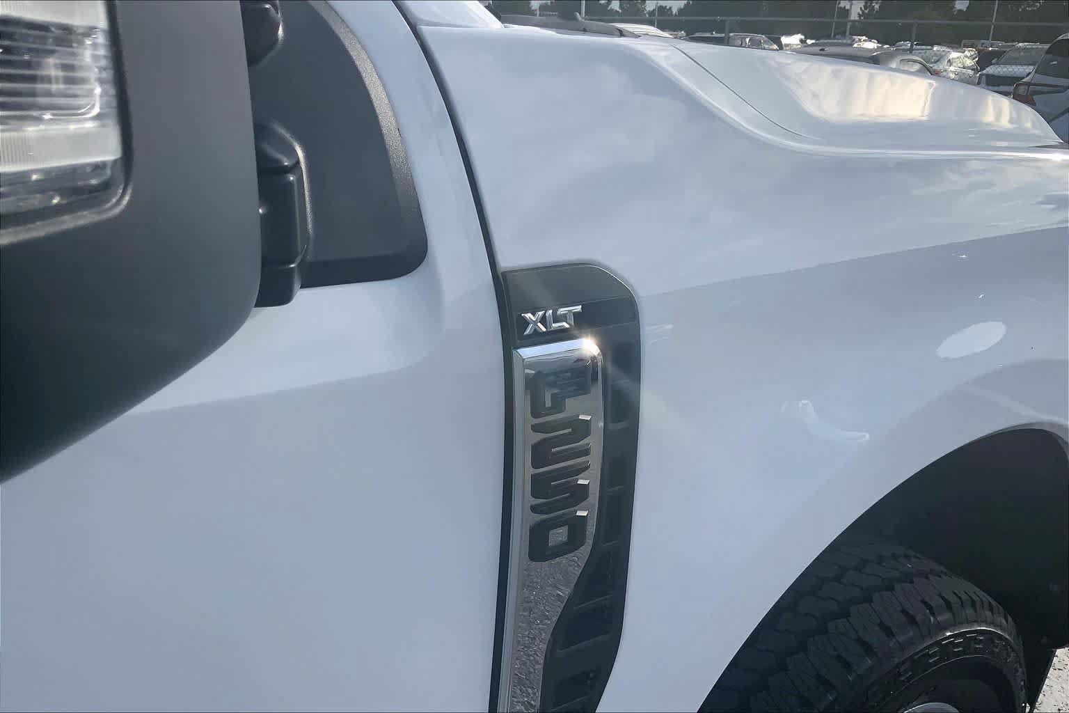 Certified 2025 Ford F250 XLT w/ Snow Plow Prep Package AWD/4WD image 10