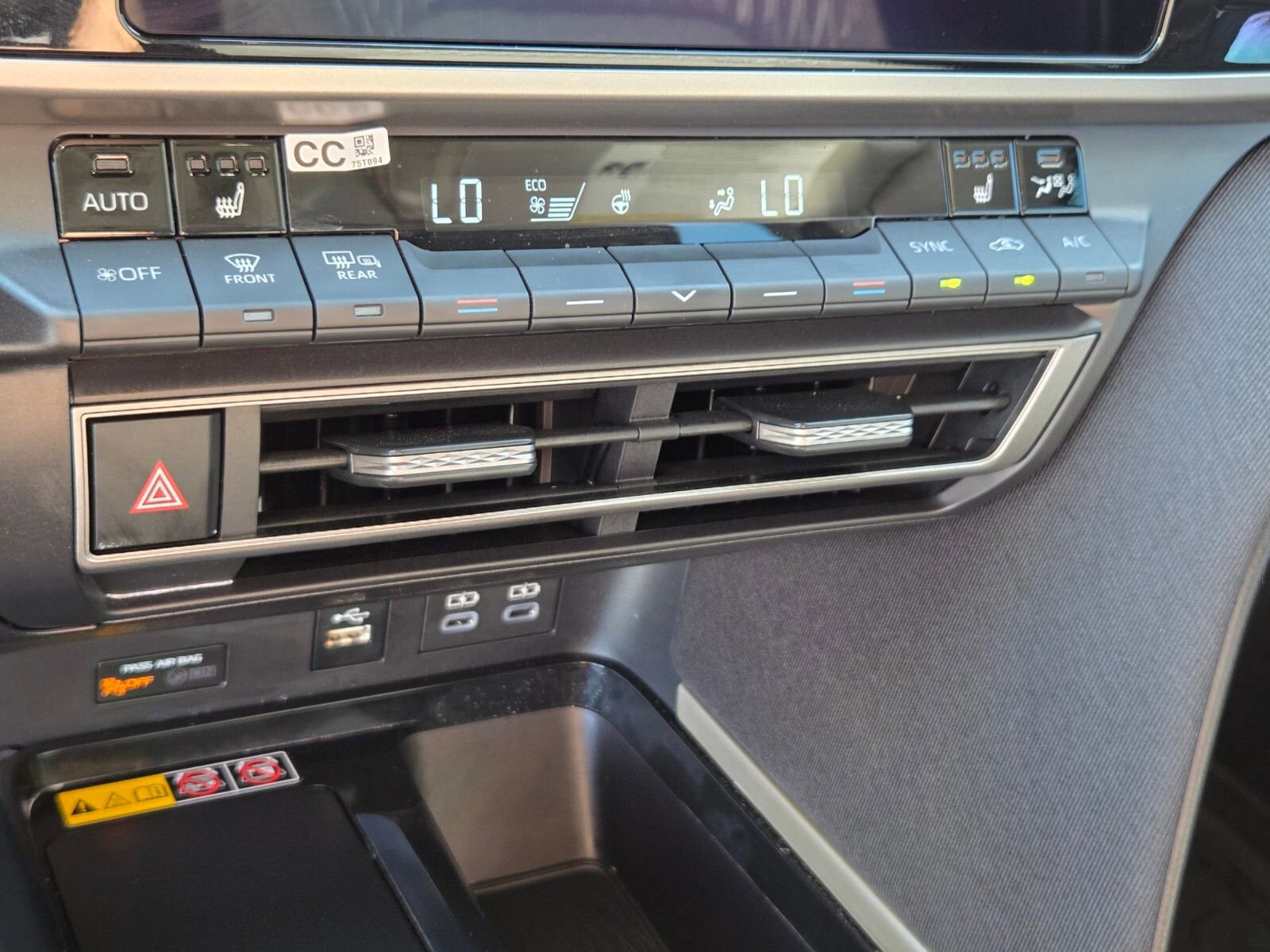 Used 2025 Toyota Camry LE w/ Convenience Package FWD image 22