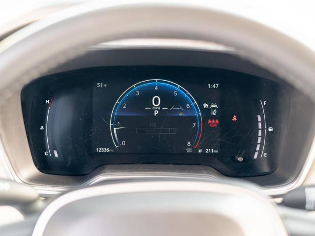 Used 2024 Toyota Corolla Cross XLE image 29