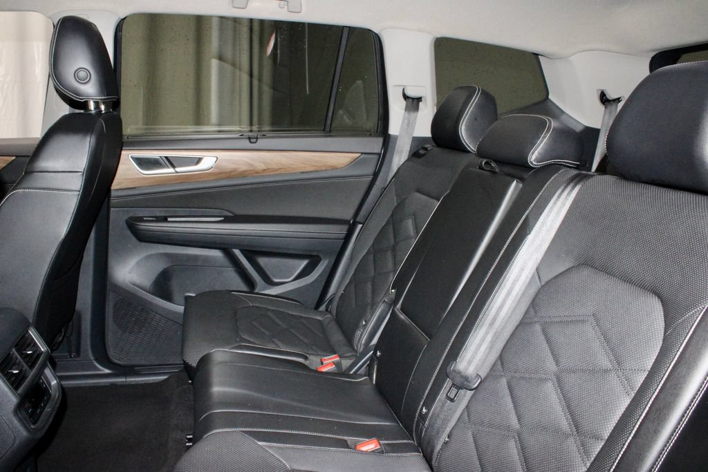 Used 2024 Volkswagen Atlas SE AWD/4WD image 22