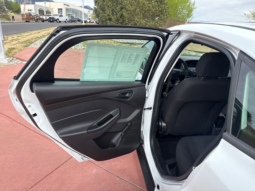 Certified 2018 Ford Focus S FWD image 18
