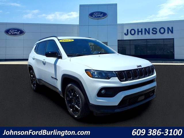 Used 2025 Jeep Compass Latitude w/ Altitude Special Edition AWD/4WD image 1