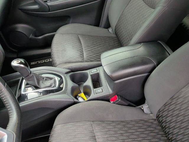 Used 2020 Nissan Rogue SV FWD image 37