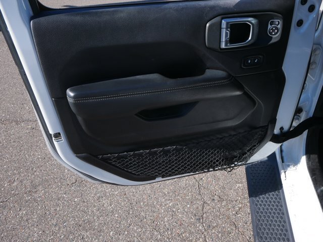 Used 2020 Jeep Wrangler Unlimited Sahara AWD/4WD image 14