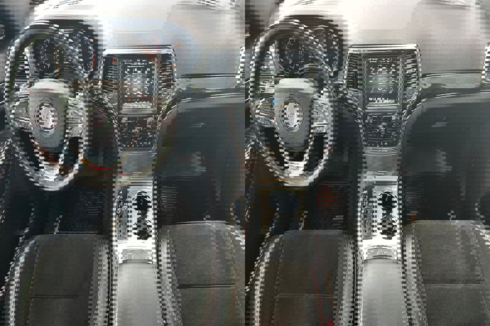 Used 2017 Jeep Grand Cherokee Trailhawk w/ Trailhawk Luxury Group image 9