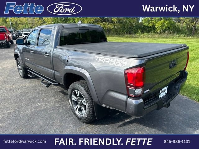 Used 2018 Toyota Tacoma TRD Sport AWD/4WD image 12